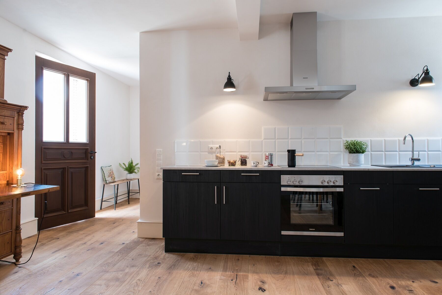 Departamento Confort, vista al patio | Cocina privada | Tetera eléctrica 