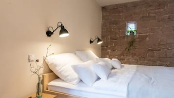 Comfort appartement, uitzicht op de binnenplaats | Een kluis op de kamer, een strijkplank/strijkijzer, gratis wifi