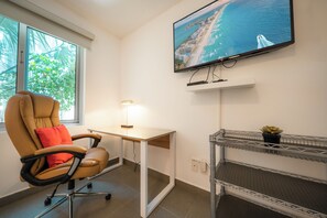 Apartamento Deluxe, patio | Caja fuerte y wifi gratis
