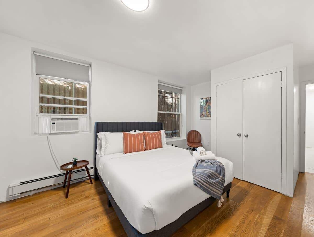 3 habitaciones, escritorio, tabla de planchar con plancha y wifi 