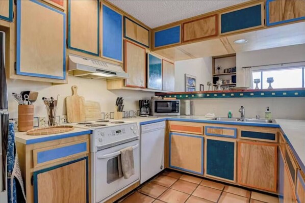 Microwave, oven, stovetop, dishwasher