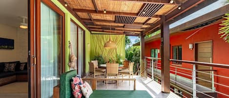 Villa | Outdoor dining