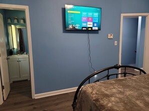 2 habitaciones, tabla de planchar con plancha y wifi gratis 