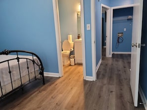 2 bedrooms, iron/ironing board, bed sheets