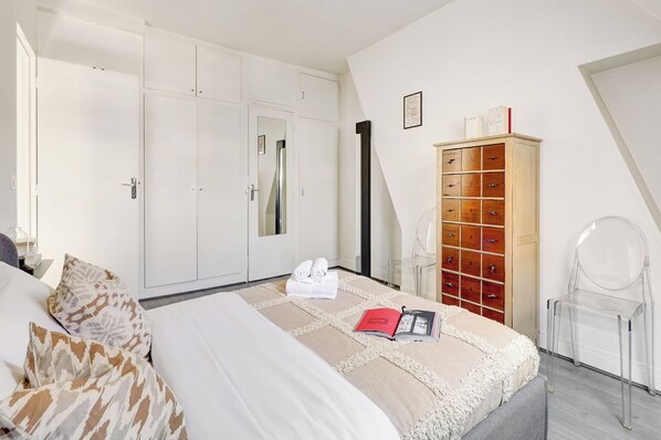 1 bedroom, desk, iron/ironing board, travel cot