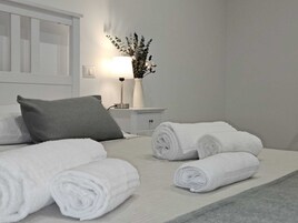 Habitación Confort doble, 1 habitación (2 Bedrooms) | 2 dormitorios y ropa de cama