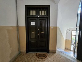 Entrada al alojamiento