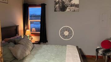 1 bedroom, in-room safe, free WiFi, bed sheets