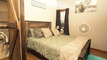 1 bedroom, in-room safe, free WiFi, bed sheets