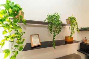 المنشأة من الداخل