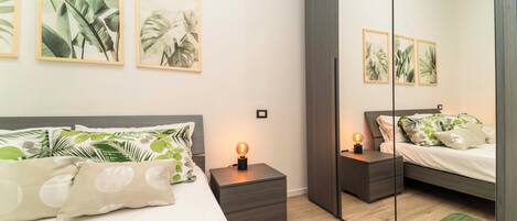 1 bedroom, desk, iron/ironing board, free WiFi