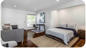 1 dormitorio, tabla de planchar con plancha, wifi y ropa de cama