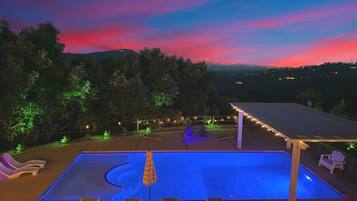 Outdoor pool, a heated pool