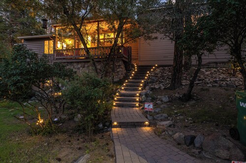 The Treehouse - Prescott’s Favorite, Family-Friendly, 5min to DT