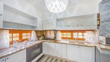 Villa, fumadores | 4 dormitorios