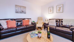 Living area - 274a Walthall Street (Crewe)