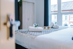 Apartment | Iron/ironing board, free WiFi