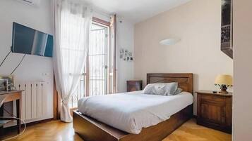 Habitación individual, patio, vista al parque | Wifi gratis