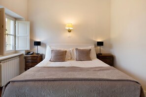 1 slaapkamer, een strijkplank/strijkijzer, wifi, beddengoed