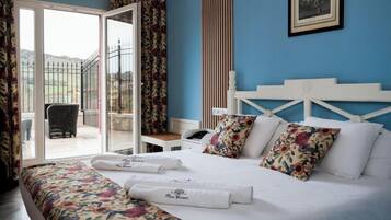 Luxury Double or Twin Room, Hill View