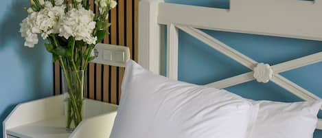 Habitación doble superior | Caja de seguridad en la habitación, escritorio y cortinas blackout