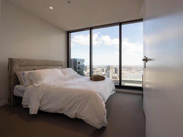 2 bedrooms, iron/ironing board, WiFi, bed sheets - Luxury Apartment Melbourne CBD (Melbourne)