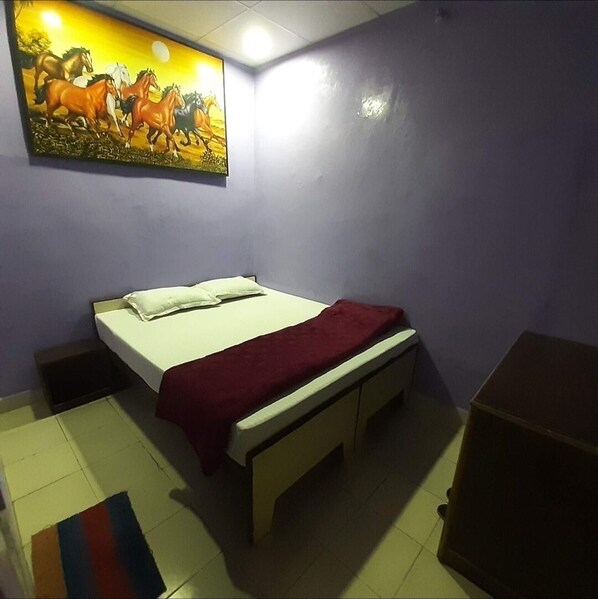 9 bedrooms, iron/ironing board, WiFi, bed sheets