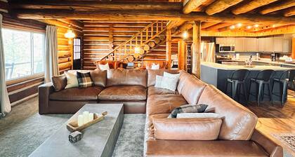 Peaceful and Charming Montana Lodge, in the heart of the Bitterroot Valley