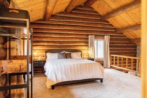 3 quartos, ferros/tábuas de passar roupa, Wi-Fi, roupa de cama