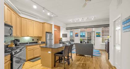 Club 1919 – Chic Urban Retreat w/ Private Patio in the Heart of Chicago