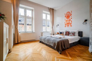 1 habitación, tabla de planchar con plancha, wifi gratis y ropa de cama 