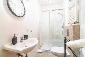 Hair dryer, towels