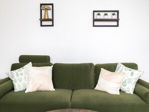 Televisión y chimenea 