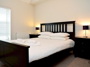 2 chambres, fer et planche à repasser, Wi-Fi gratuit, draps fournis