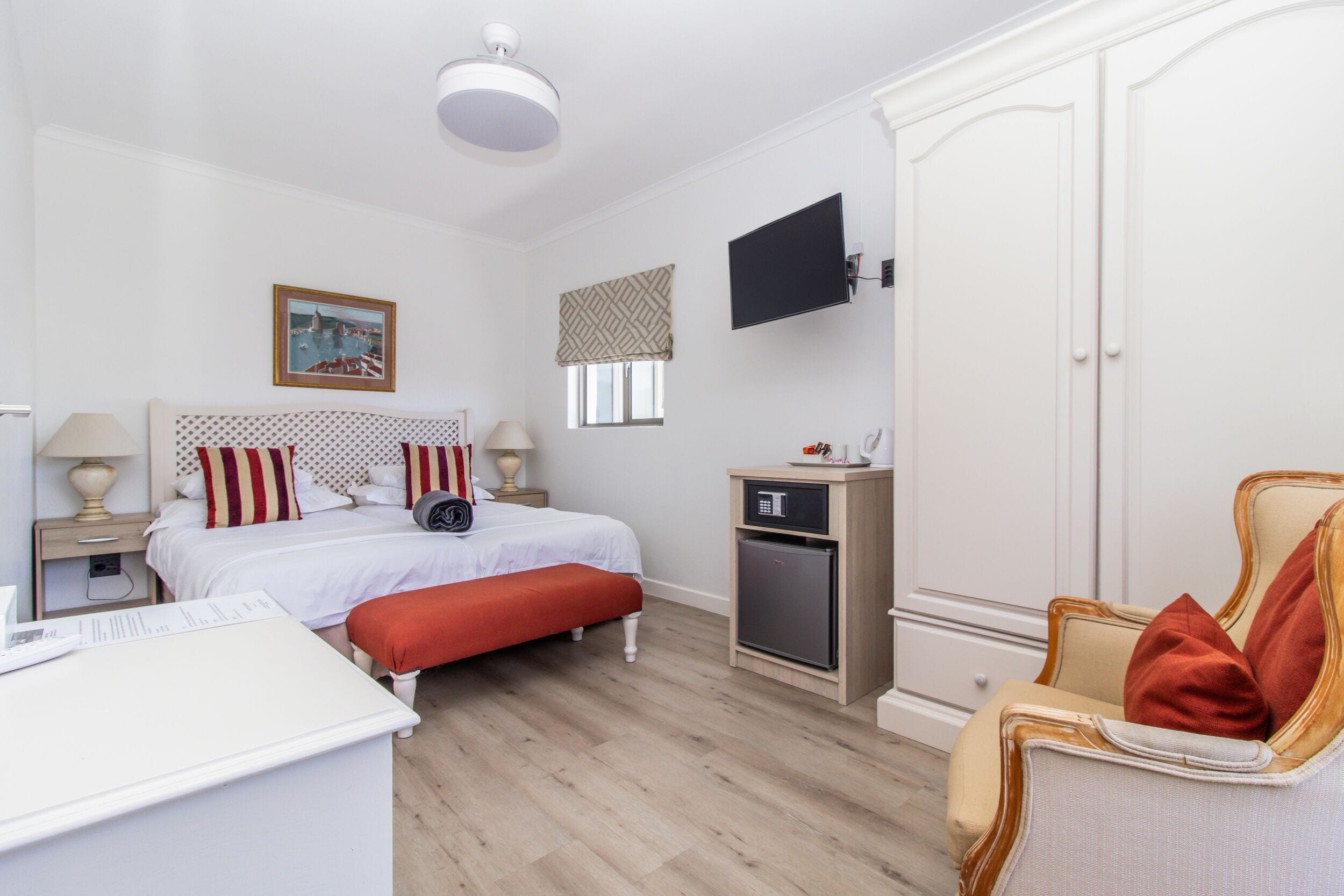 Deluxe Double Room, Mountain View | In-room safe, free WiFi