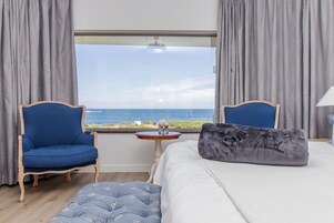 行政双人房, 海景, 一层 | 客房内保险箱、免费 WiFi