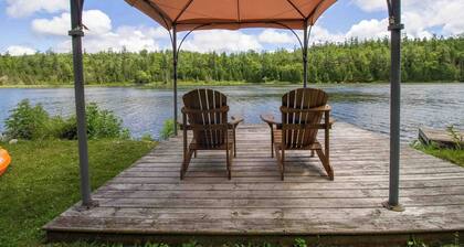 Four Mile Memories - Three Bedroom Cottage, Sleeps 6