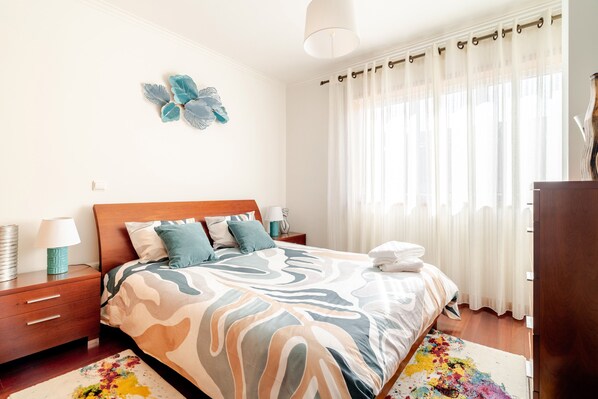 1 chambre, fer et planche à repasser, Wi-Fi, draps fournis