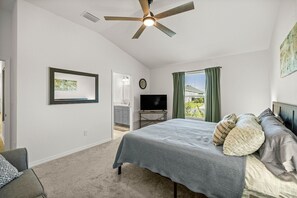 3 bedrooms, iron/ironing board, Internet, bed sheets