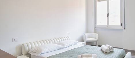2 chambres, fer et planche Ă repasser, Wi-Fi gratuit, draps fournis