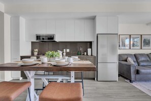 Interior - Whispering Pines Retreat DT Getaway & Skyline Views (Calgary)