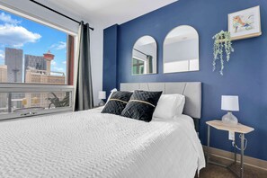 2 bedrooms, desk, iron/ironing board, WiFi