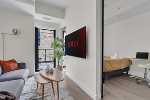 1 bedroom, desk, iron/ironing board, WiFi