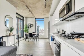 Fridge, microwave, oven, stovetop
