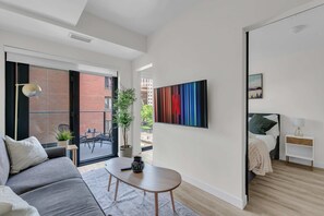 1 bedroom, desk, iron/ironing board, WiFi