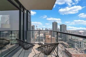 Property grounds - Earthlight Golden Hour Corner (Calgary)