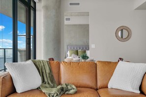 تلفزيون، مكتب