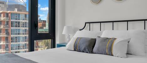 2 عدّة غرف نوم ومكتب ومكواة/لوح كي وواي فاي