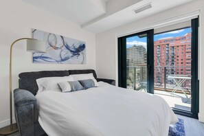 2 多间卧室、办公桌、熨斗/熨衣板、WiFi