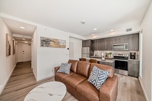 Unclassified image, 3 of 14, button